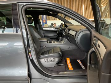 Volkswagen Touareg 4.2 TDI 4-Motion DSG *NAVI*ACC*AHK*LED*