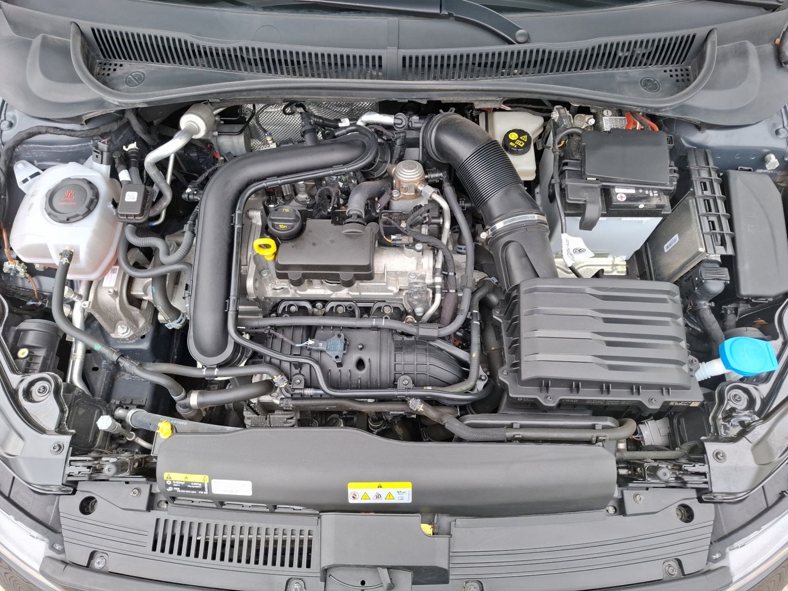 Fahrzeugabbildung Volkswagen Polo TSI Style DSG Matrix AID ACC Park-Assist SH