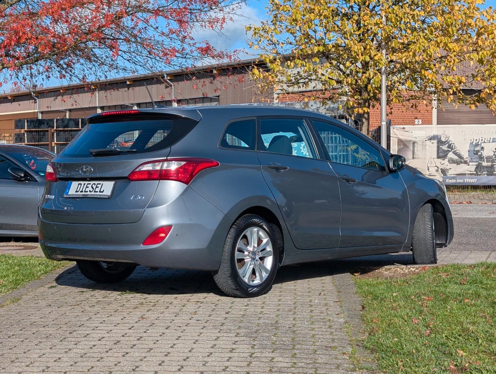 Hyundai i30 2014 — photo 18