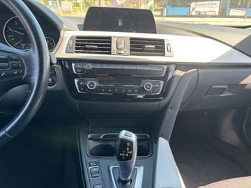 BMW 320 - 12