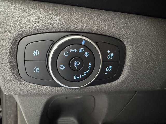 Ford Tourneo Custom Titanium L2 AHK abnehmbar