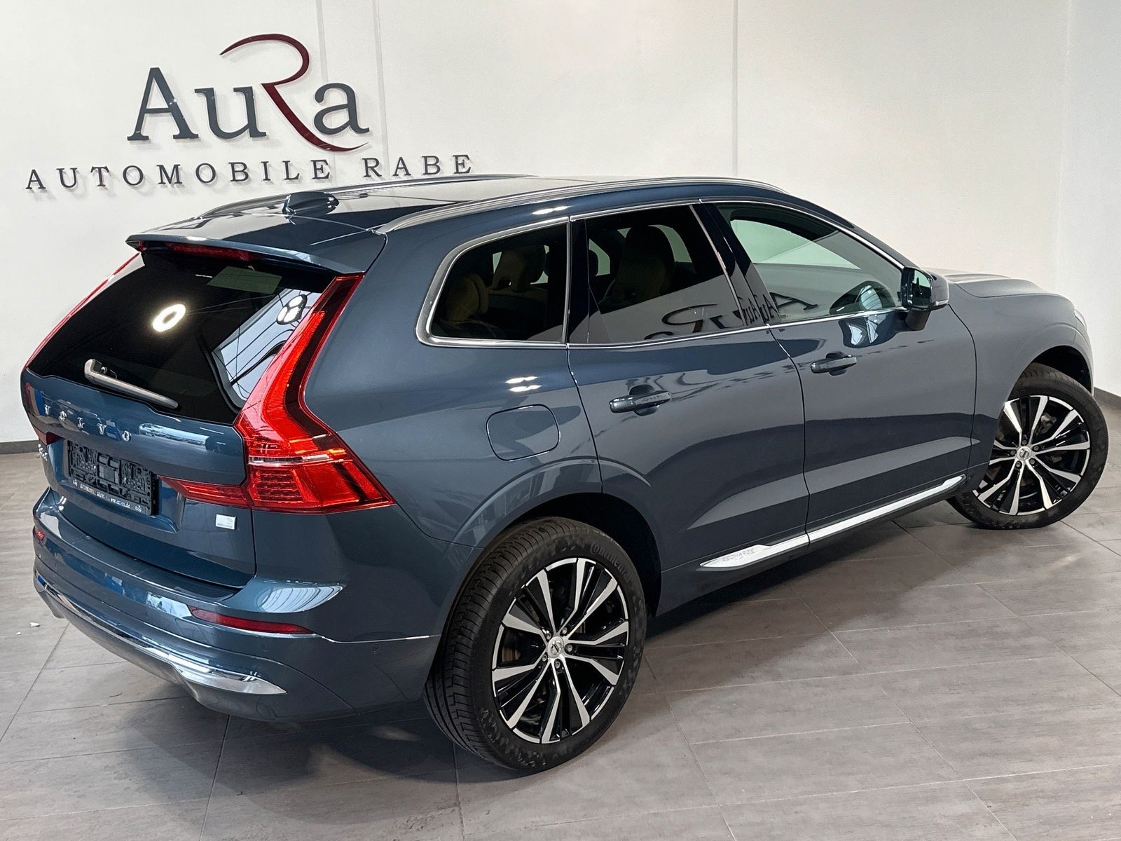 Fahrzeugabbildung Volvo XC60 T6 AWD Recharge Plus Bright NAV+LED+PANO