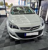 Opel Astra 1.6 SIDI Sports Tourer - Opel Astra mit Benzin-Antrieb: Kombi, 1.6