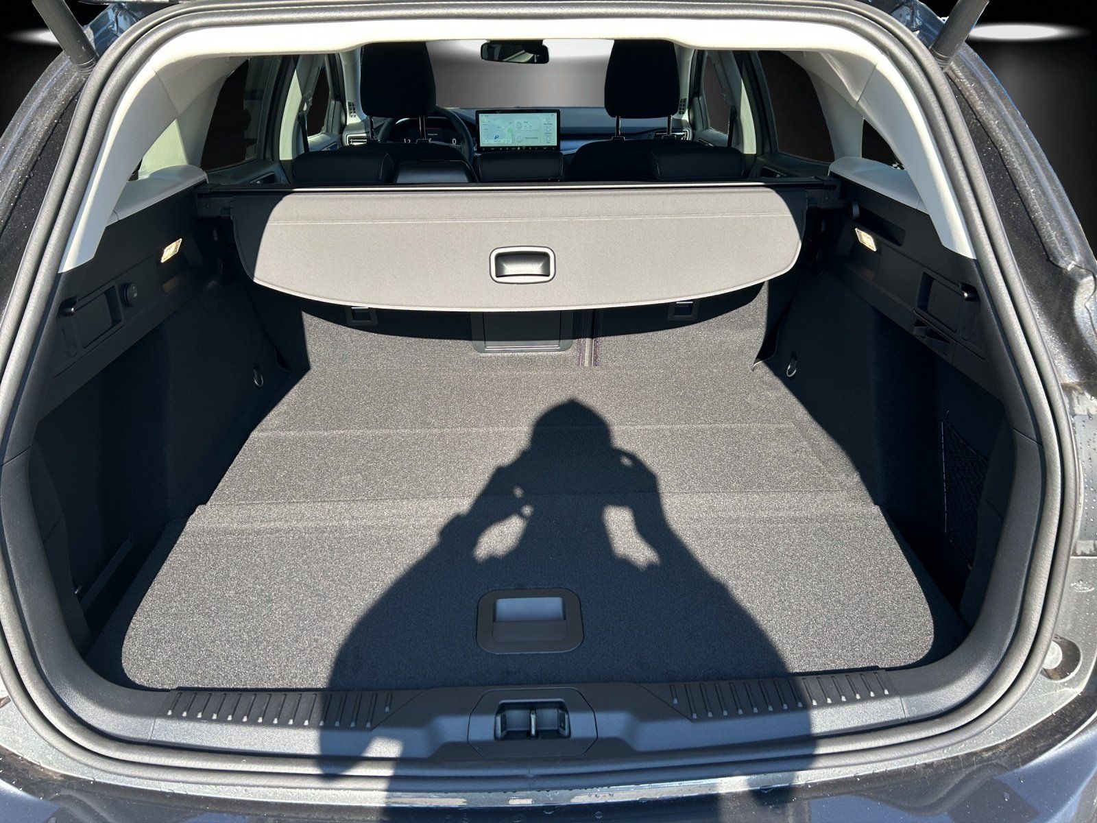 Fahrzeugabbildung Ford Focus Titanium X Winter P. B&O e.Call LM 17Z LED