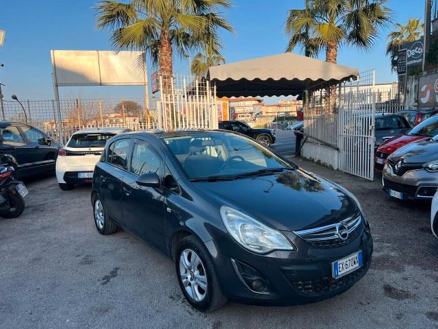 Opel Corsa 1.3 CDTI ANNO 2015 OTTIMA PER NEOPATE