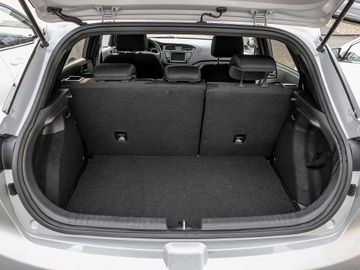 Hyundai i20 Passion Plus Navi SHZ LenkradHZG Spurhaltea.