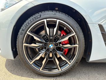 BMW M440i xDrive Sportpaket HK HiFi DAB Standhzg.