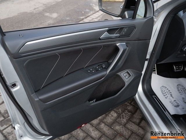 Tiguan R-Line eHybrid Black-Style AHK Kamera