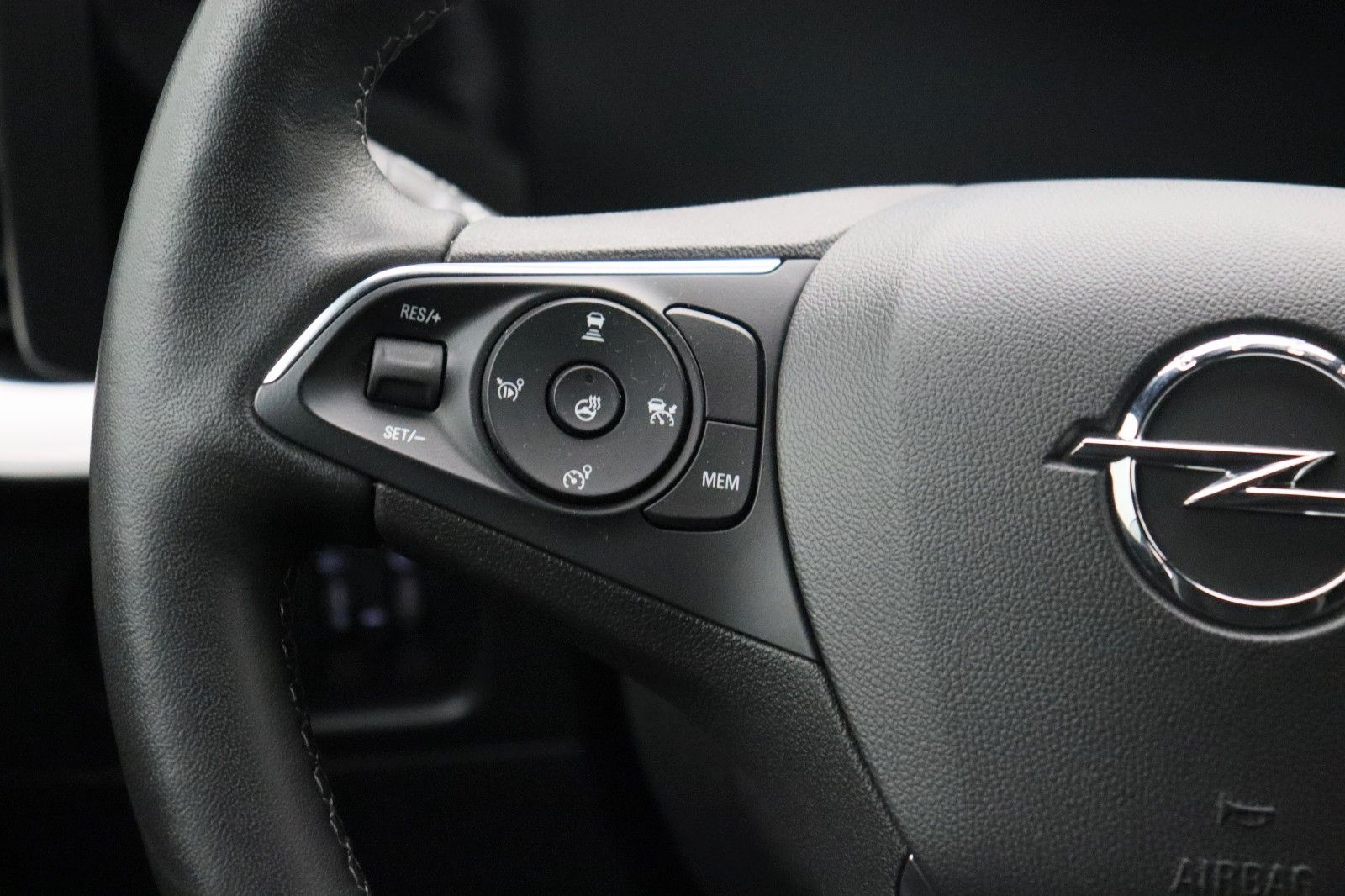 Fahrzeugabbildung Opel Mokka e GS Line