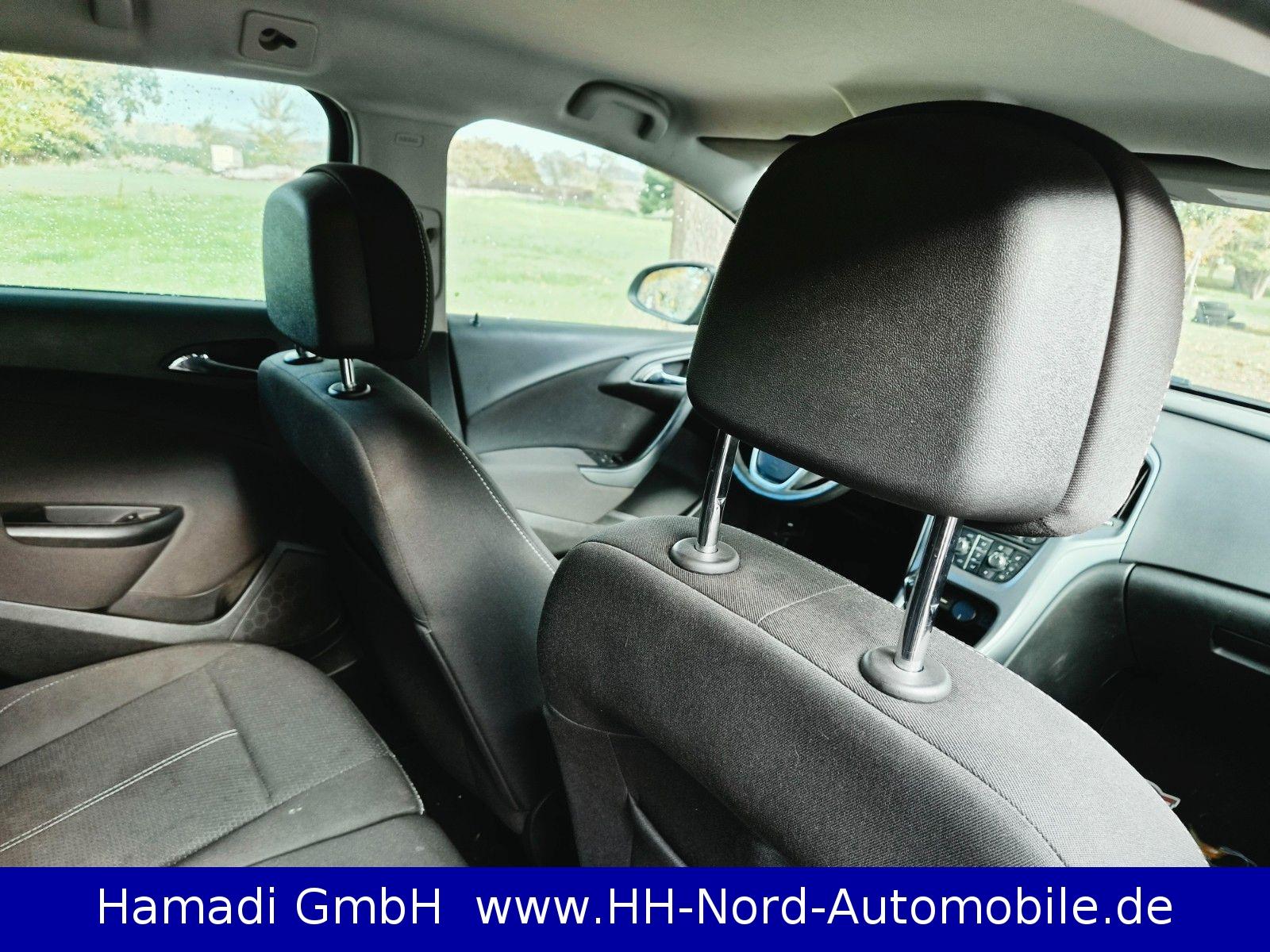 Opel Astra 2015 — photo 12