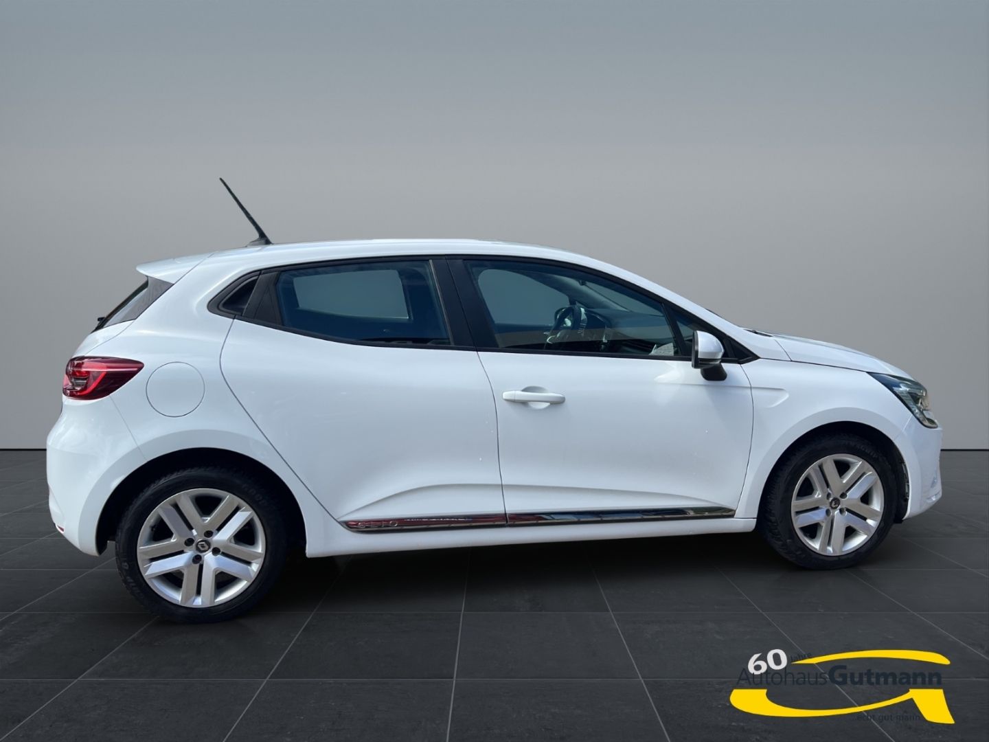 Fahrzeugabbildung Renault Clio Experience 1.0 SCe 75 EU6d-T Allwetterreife