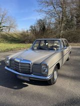 Mercedes-Benz Mercedes Benz Stich8 230 - aus 1972: Mercedes