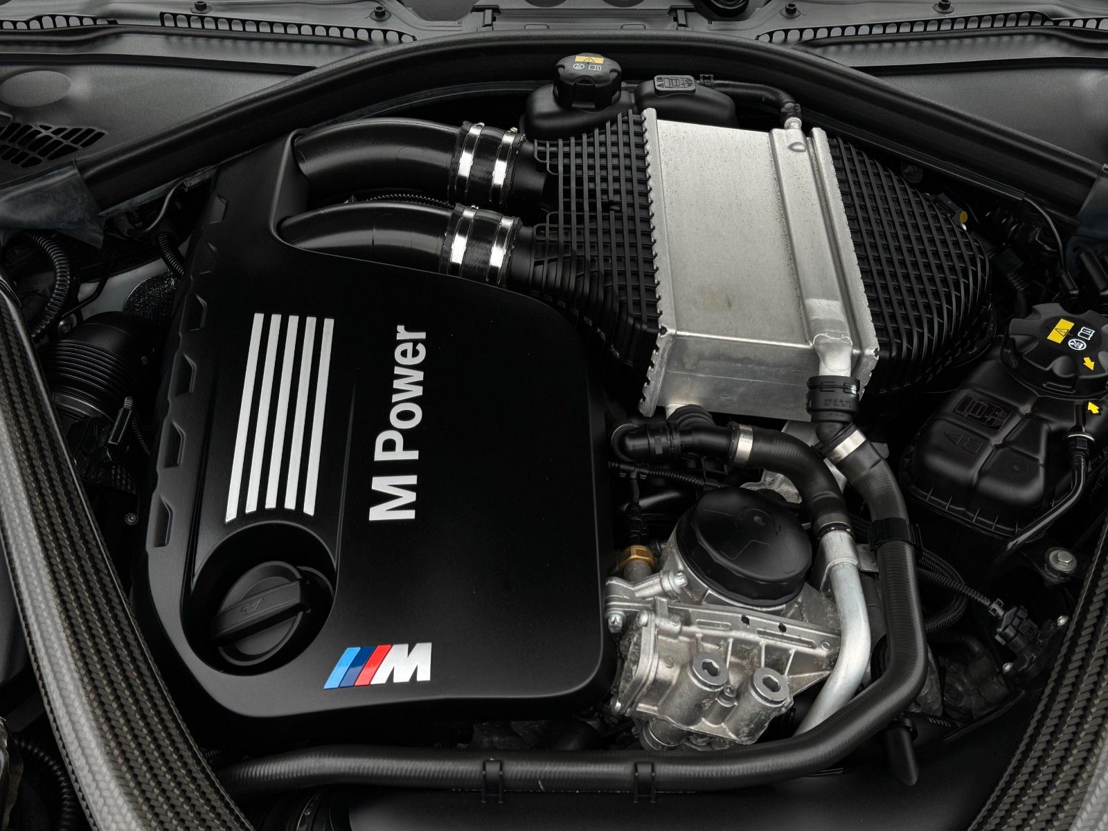 Fahrzeugabbildung BMW M2 CS 1of2200 Carbon Alcan. M-Drivers H&K Kam