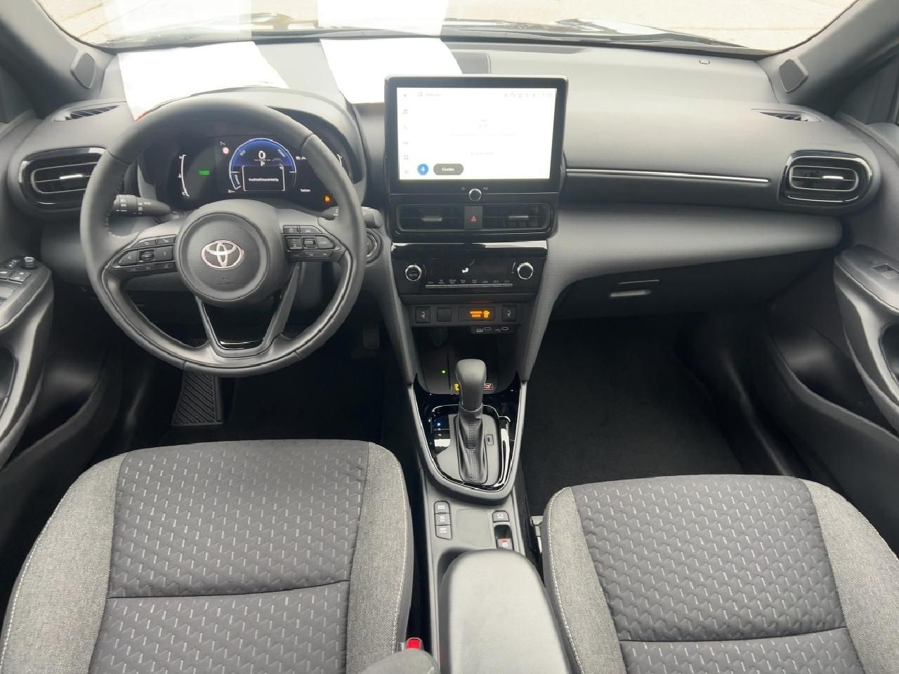 Fahrzeugabbildung Toyota Yaris Cross 1,5 Hybrid Teamplayer*Safety+Winterp