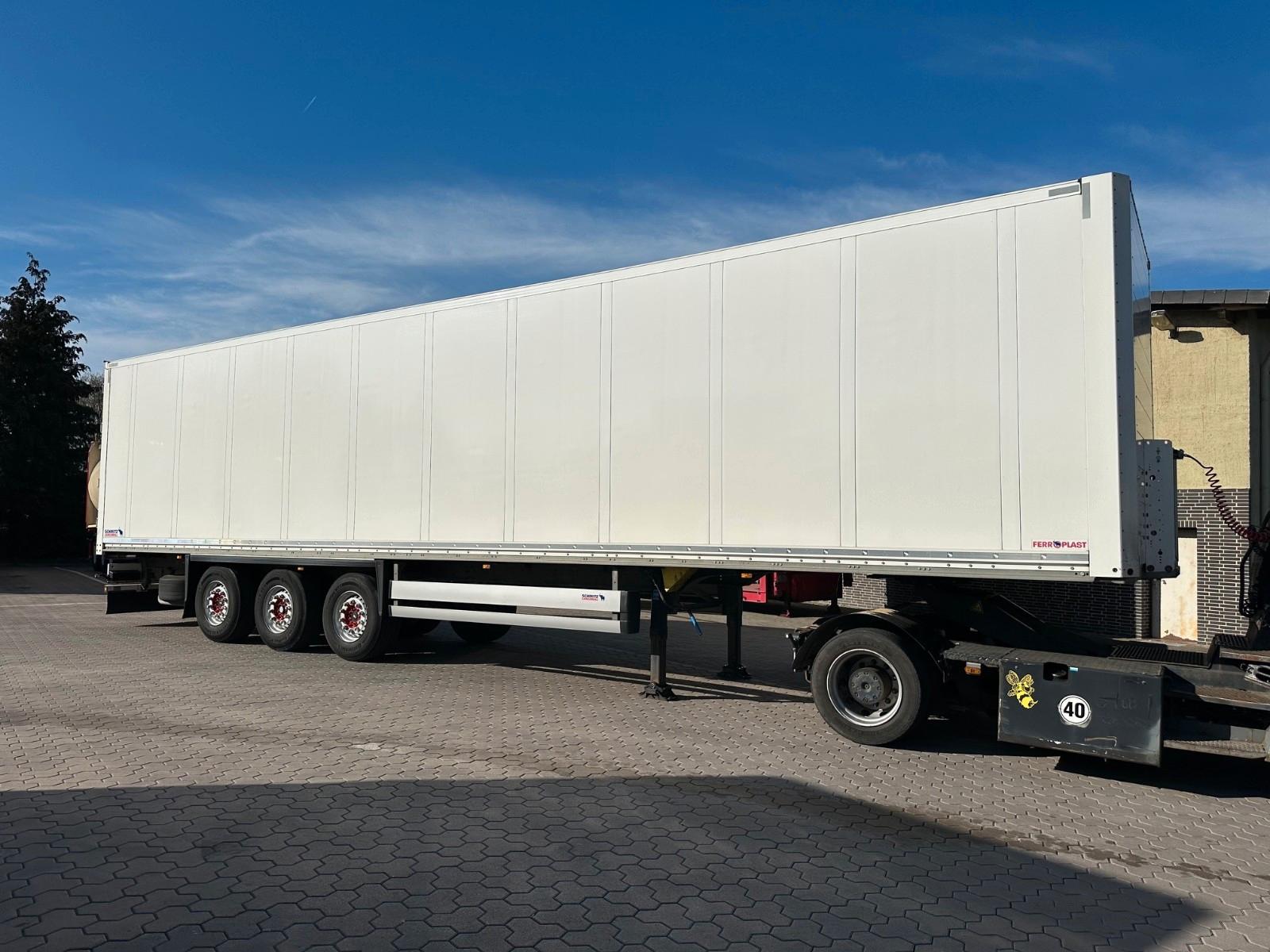 Schmitz Cargobull SKO 24/ Doppelstock, SAF Achsen wenig KM
