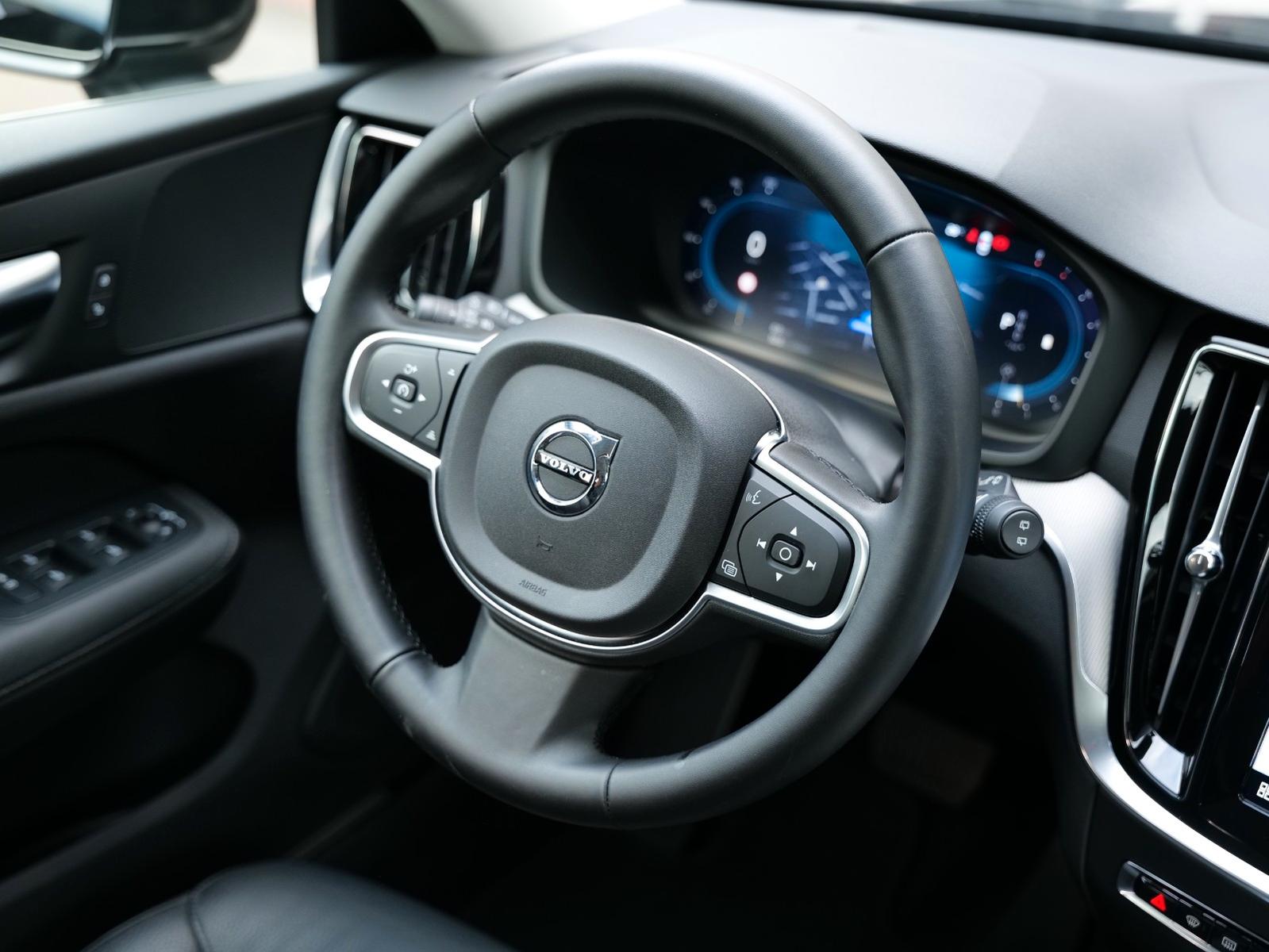 Volvo V60 B4 Core LEDER+NAVI+4xSHZ+KEYLESS+PDC+CAM, миниатюра 15
