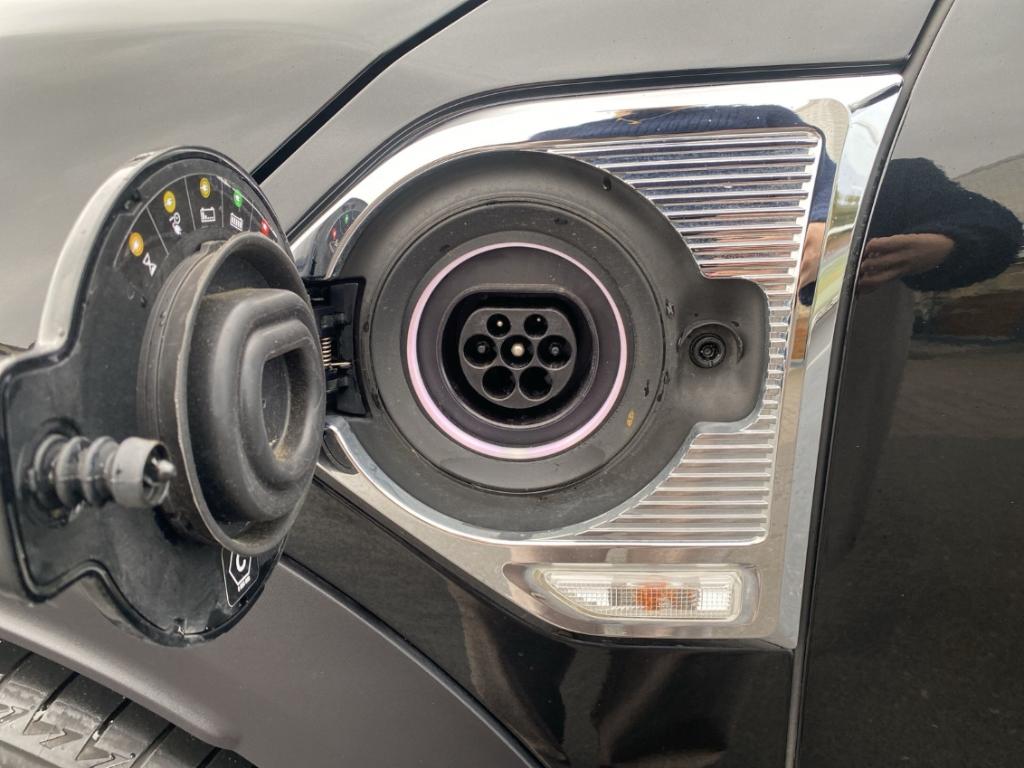 MINI Cooper SE Countryman ALL4 Classic Trim Navi/LED-