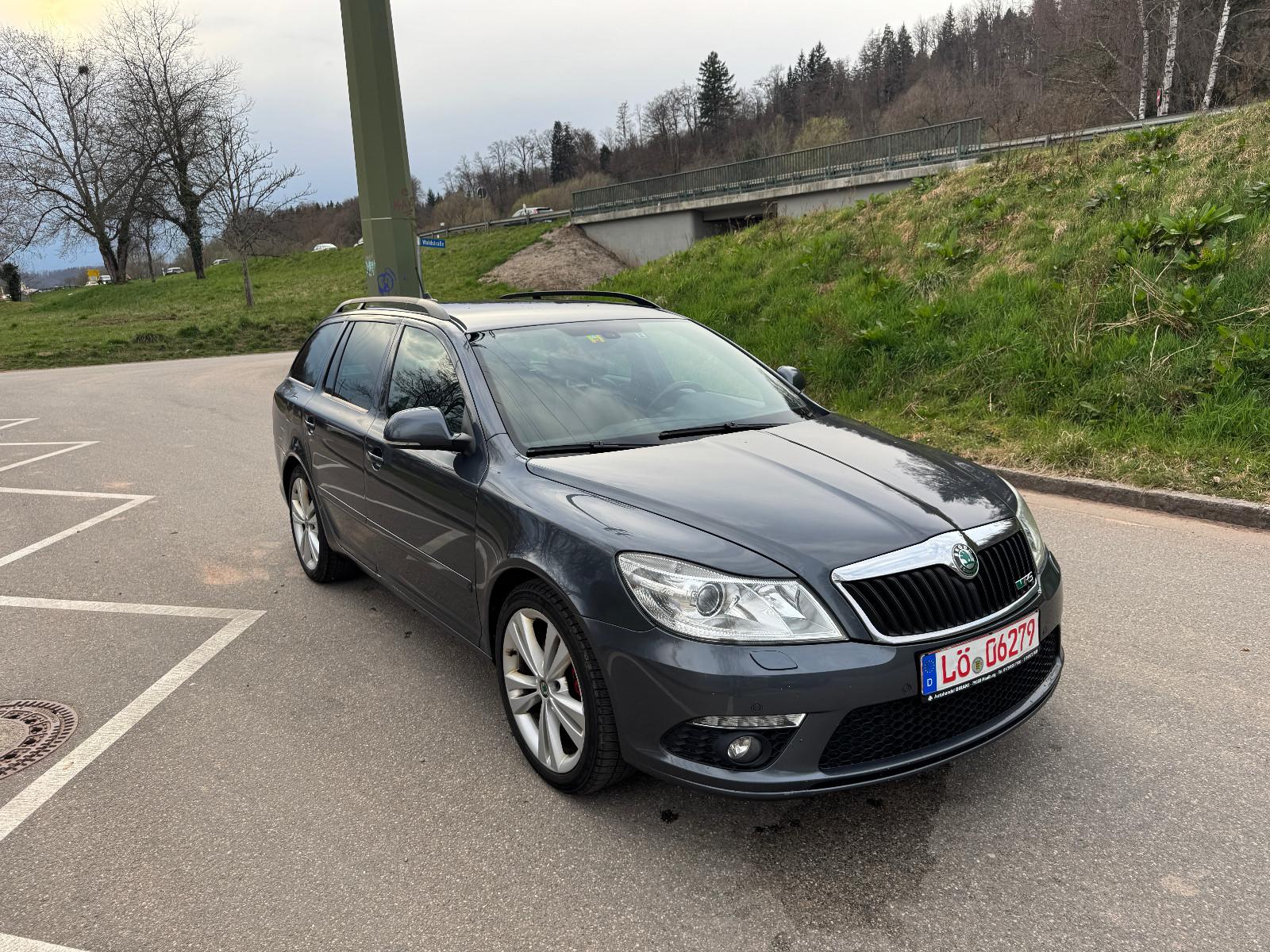 Skoda Octavia 2.0 TFSI DSG RS Combi *Leder*