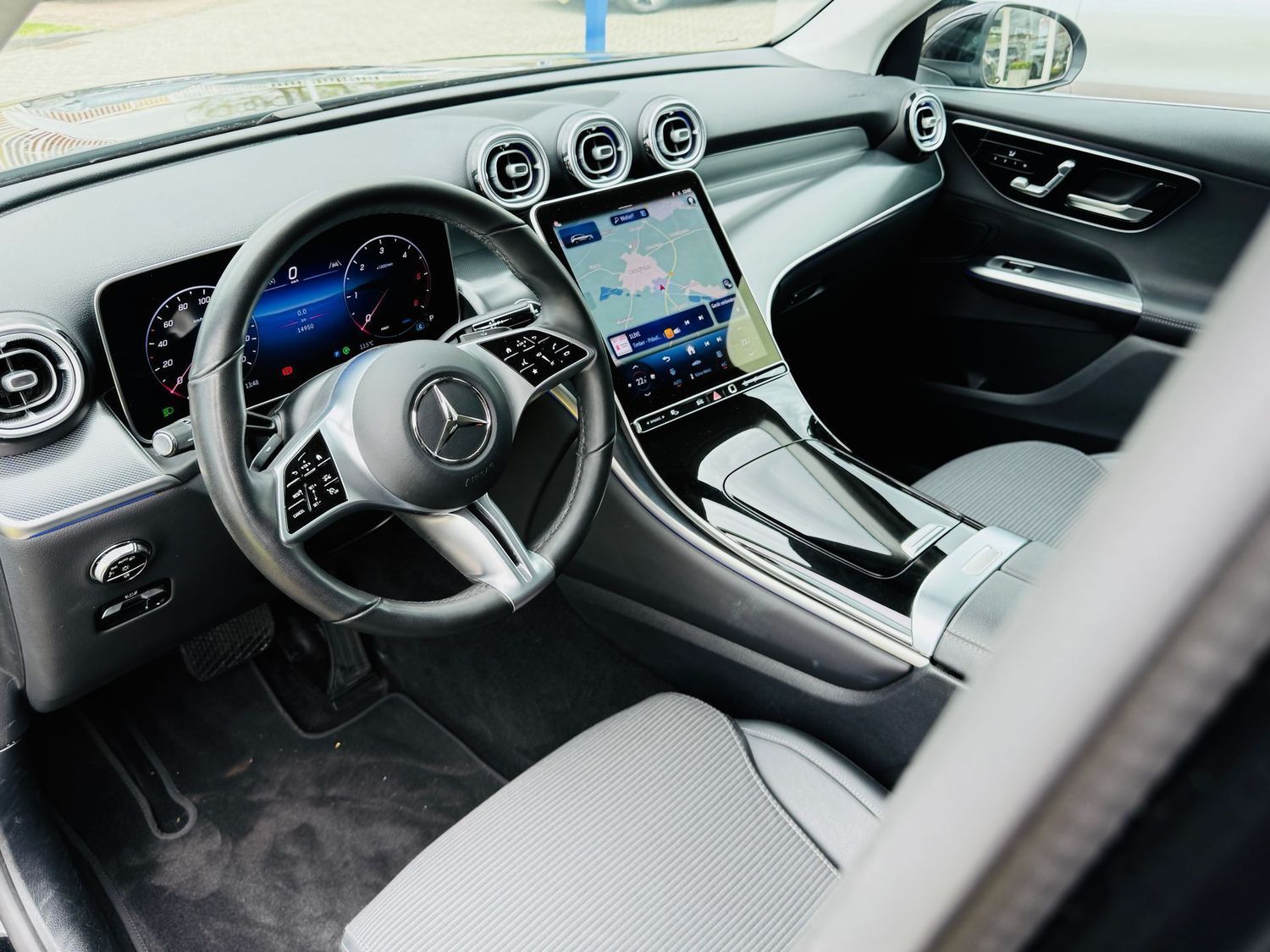 Fahrzeugabbildung Mercedes-Benz GLC 220 d 4M PROGRESSIVE, LED, PTS, RFK, AHK, To