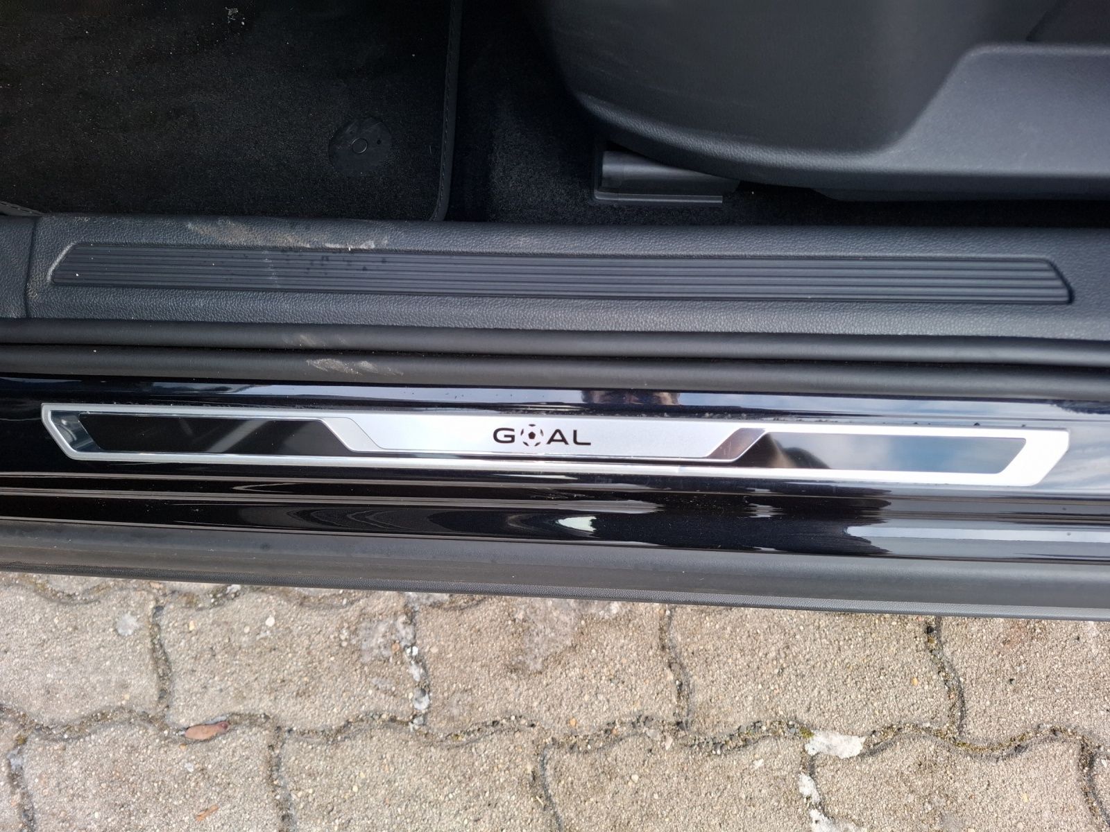 Fahrzeugabbildung Volkswagen T-Cross TSI Goal DSG LED AHK Navi AID ACC Park-A