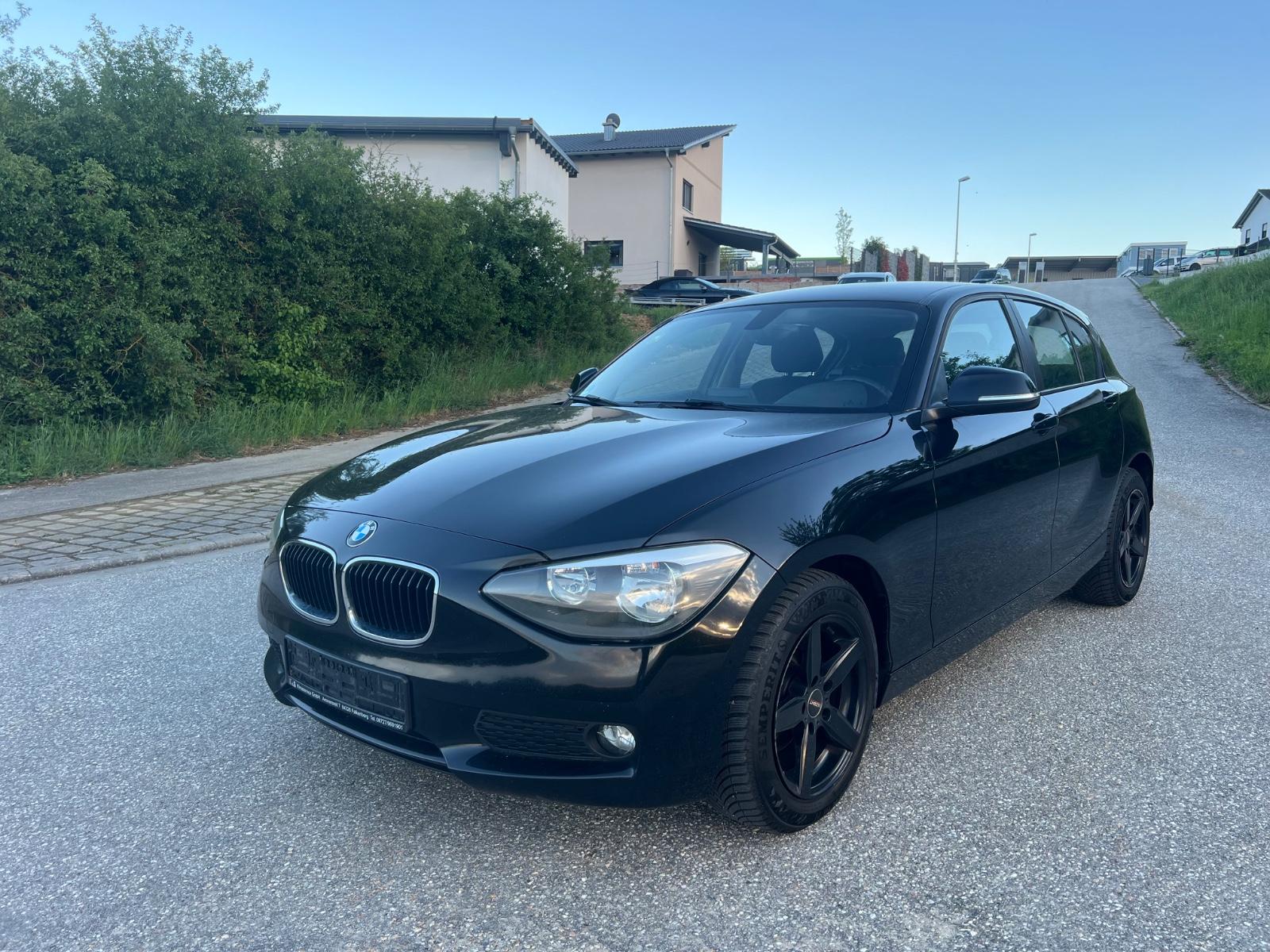 BMW 116 d Limousine*NAVI*PDC*SHZ*TEMP*KlimaA*