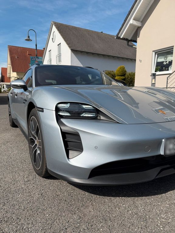 Image of Porsche Taycan