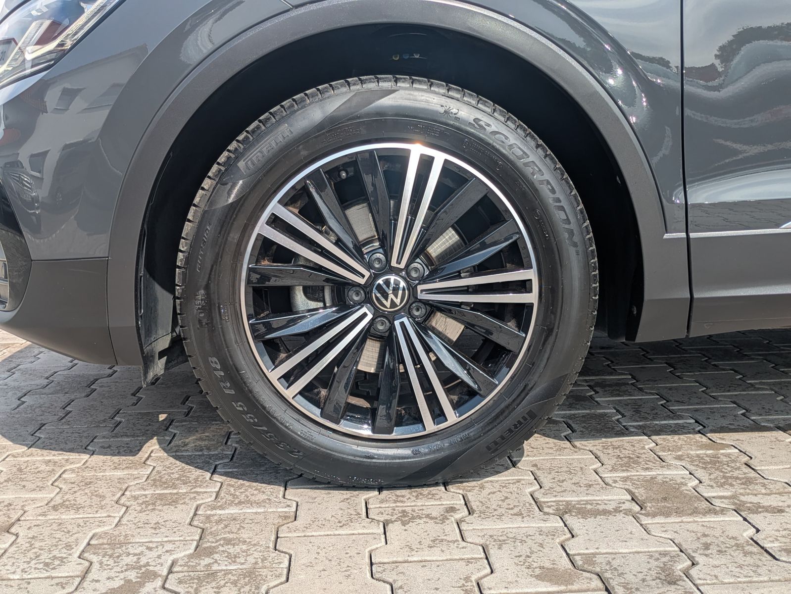 Fahrzeugabbildung Volkswagen Tiguan 2.0 TDI Elegance MATRIX*ACC*CAM*MASSAGE