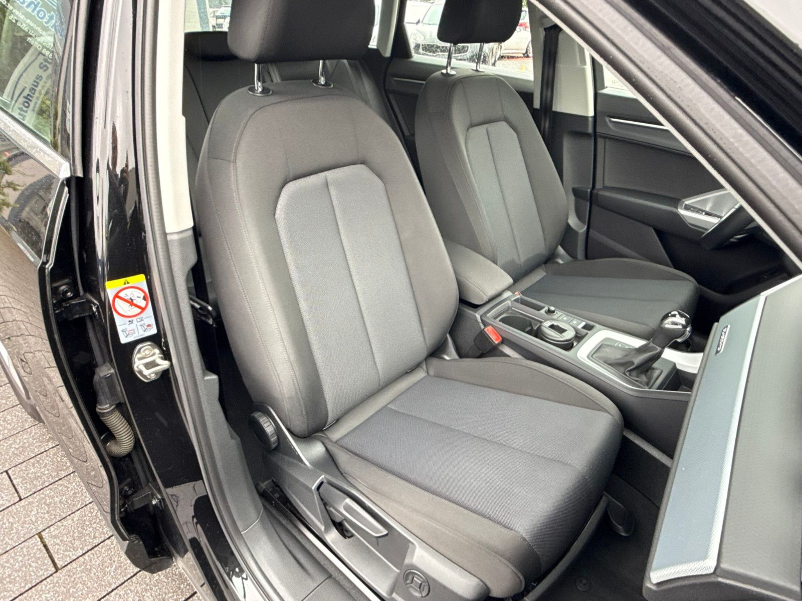 Fahrzeugabbildung Audi Q3 40 TFSI quattro advanced