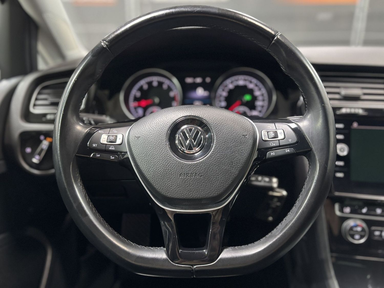 Fahrzeugabbildung Volkswagen Golf Highline BMT#ACC#Navi#PDC#Tempomat