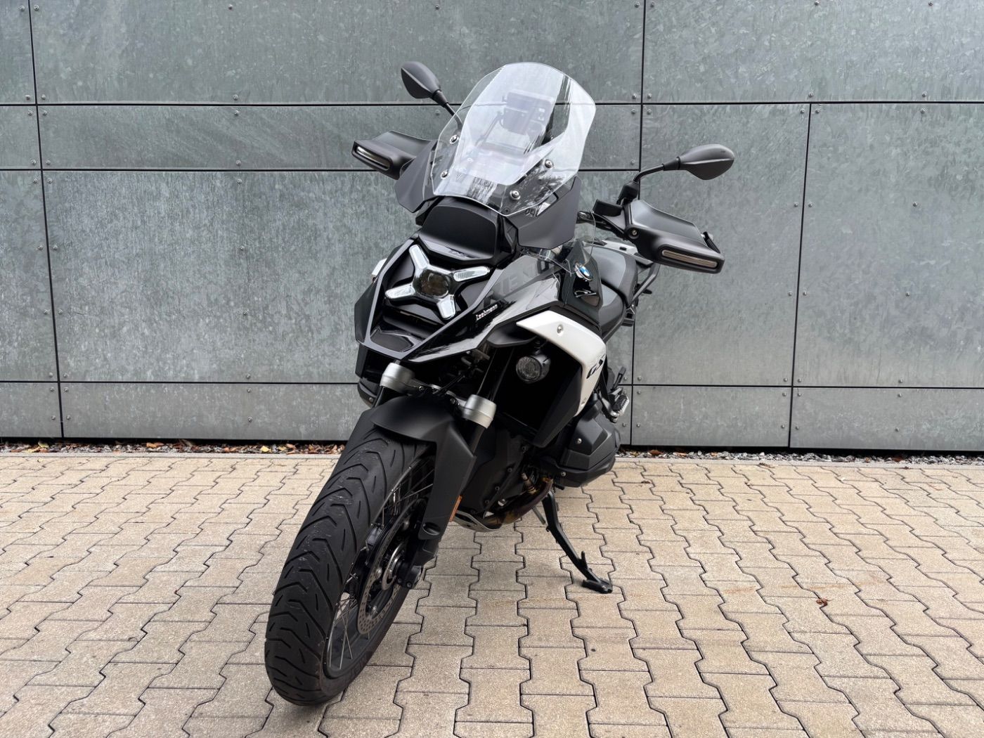 Fahrzeugabbildung BMW R 1300 GS Triple Black 3 Pakete