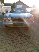 Mercedes-Benz Mercedes E280 - gebrauchte Mercedes-Benz E 280 aus dem Jahr 1999