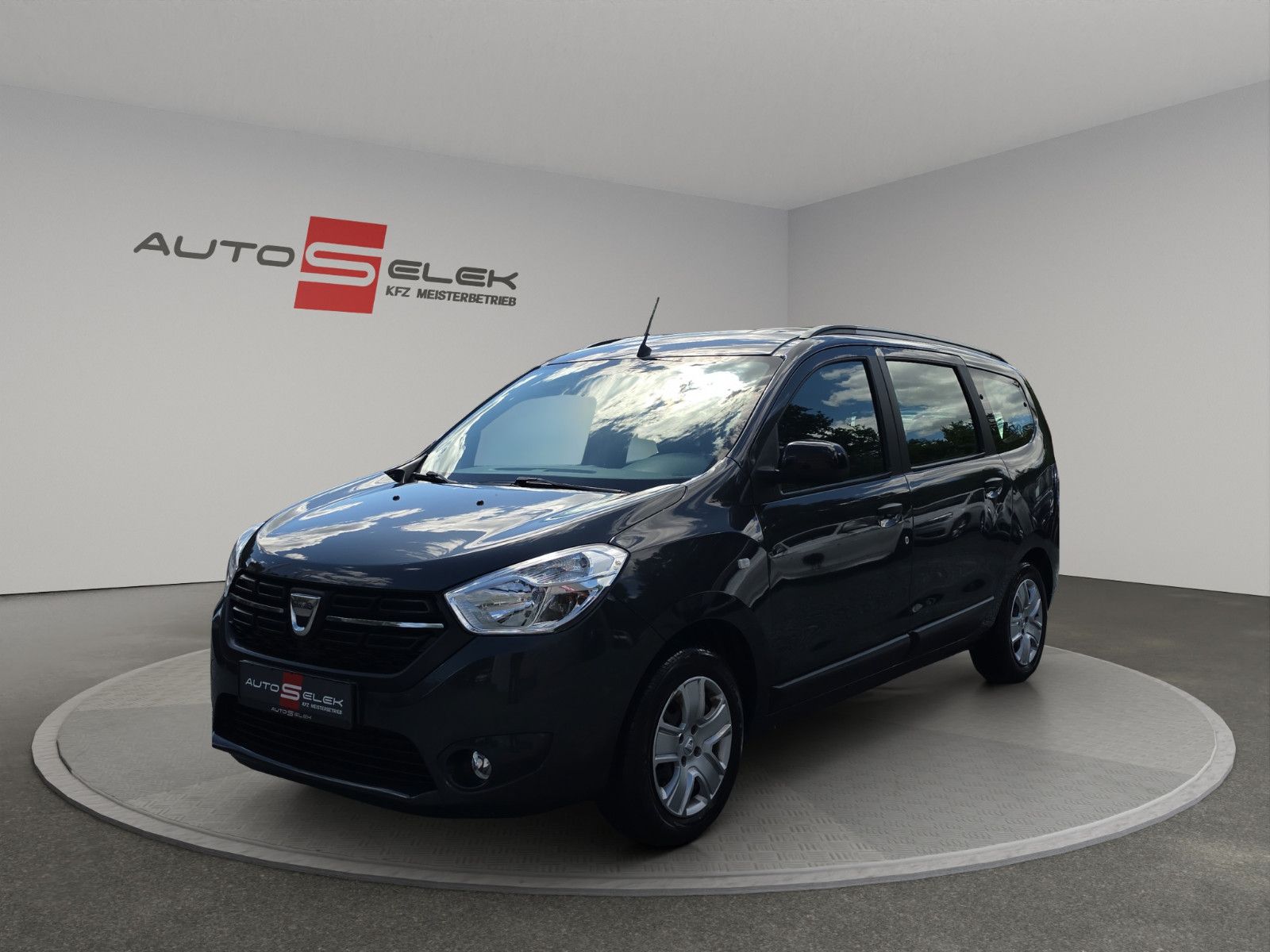 Fahrzeugabbildung Dacia Lodgy Comfort 7x Sitzer Navigation Tempomat