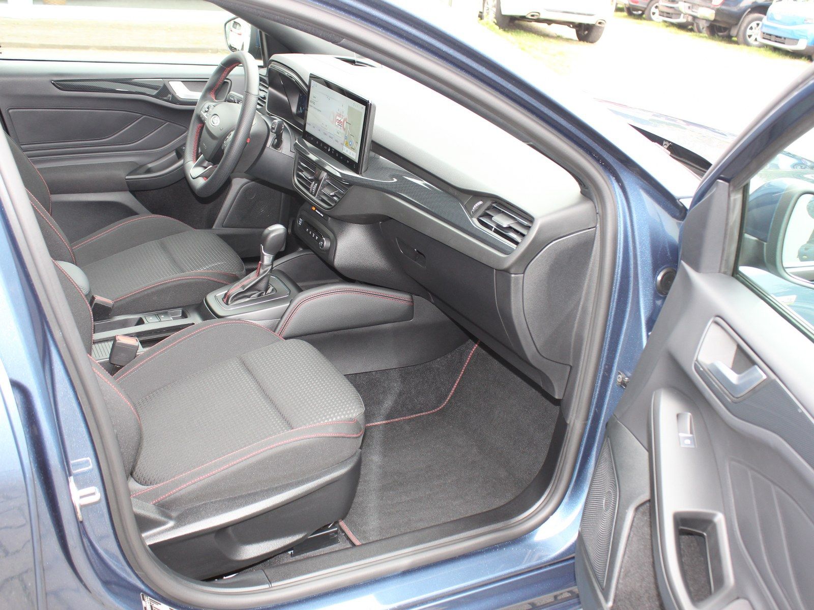 Fahrzeugabbildung Ford Focus ST-Line X 1,0 EcoBoost Mild Hybrid