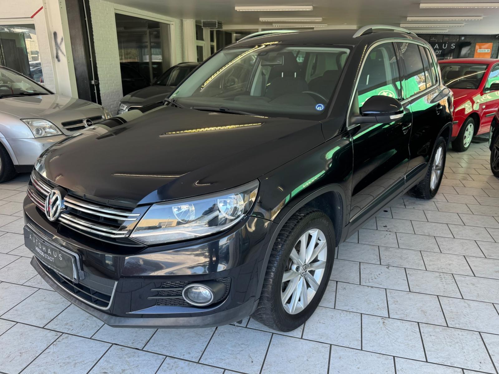 Volkswagen Tiguan Sport & Style BMT*Rentnerfahrzeug*TÜV NEU