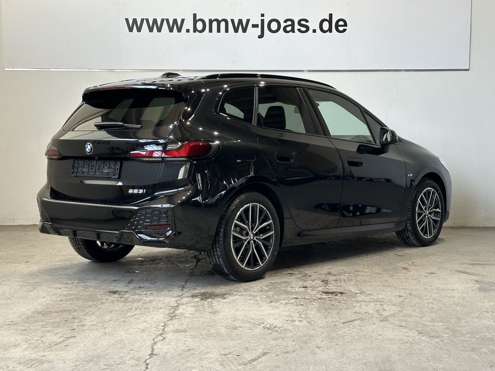 Fahrzeugabbildung BMW 223i HiFi Lautsprechersystem harman/kardon DAB