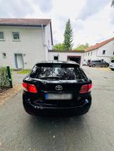 Toyota Avensis 2.2 - Toyota Avensis mit Diesel-Antrieb: Kombi, Automatik