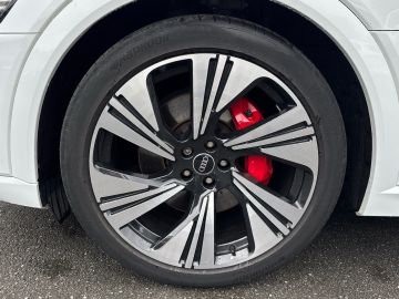 Audi Q8 e-tron - 7
