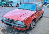 Alfa Romeo *Reserviert* Alfa Romeo 75 3.0V6 Oldtimer rot - Alfa Romeo 75 mit Benzin-Antrieb