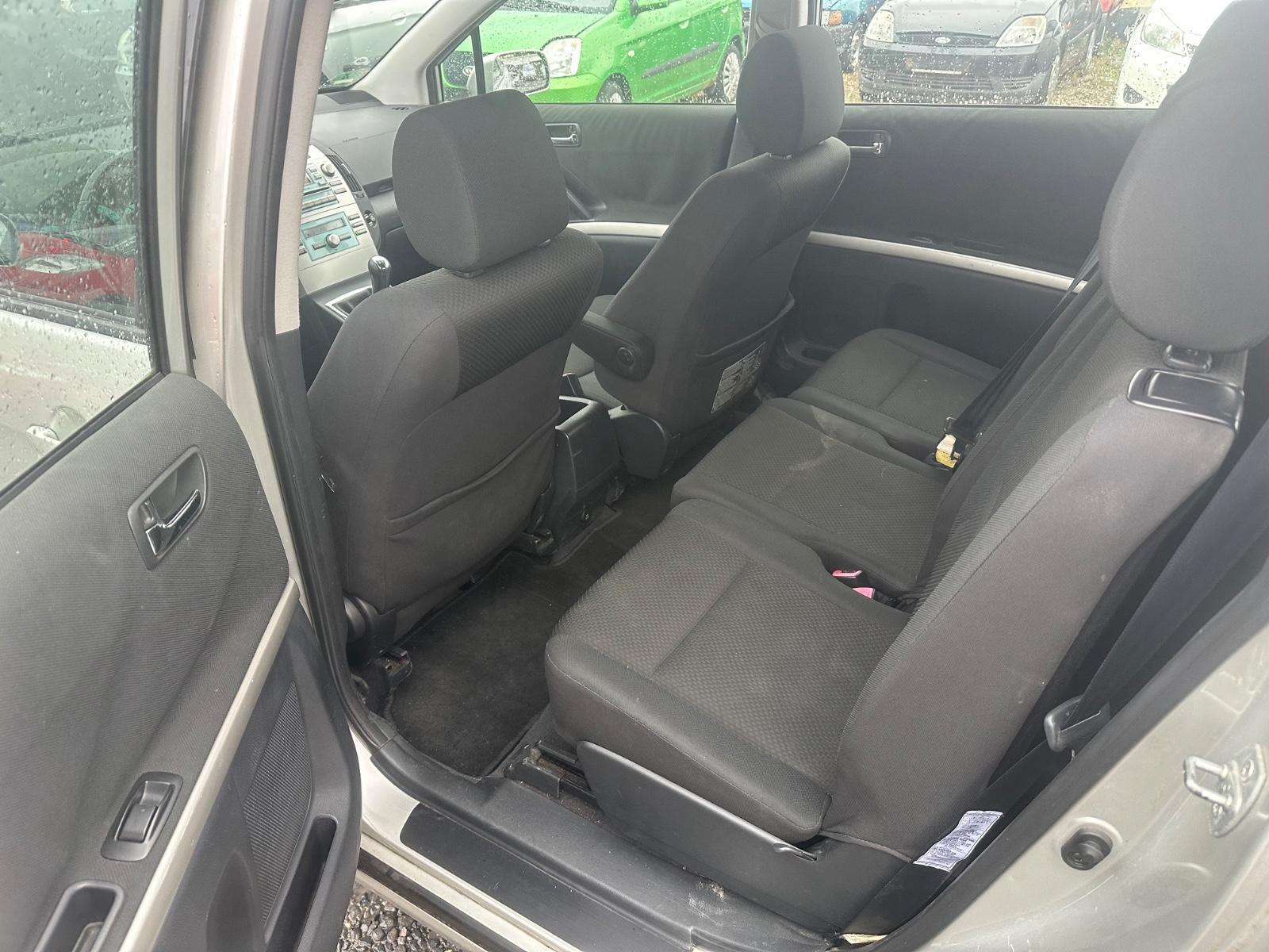 Toyota Corolla Verso 2005 — photo 10
