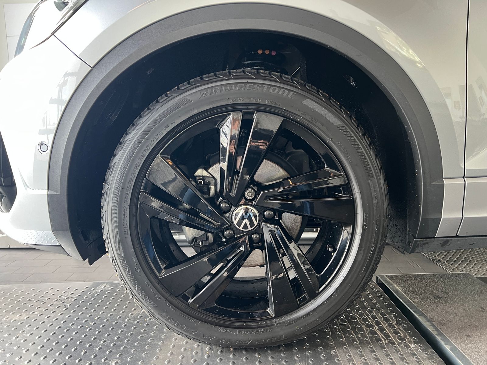 Fahrzeugabbildung Volkswagen T-Roc 1.0 TSI R-Line *AHK, LED-Plus, ACC, Panora