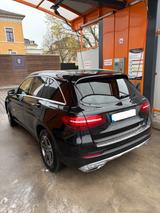 Mercedes-Benz GLC 220 d 4MATIC AHK/Standheiz./Garantie - mit Diesel-Antrieb: Schwarz, Geländewagen, Garantie