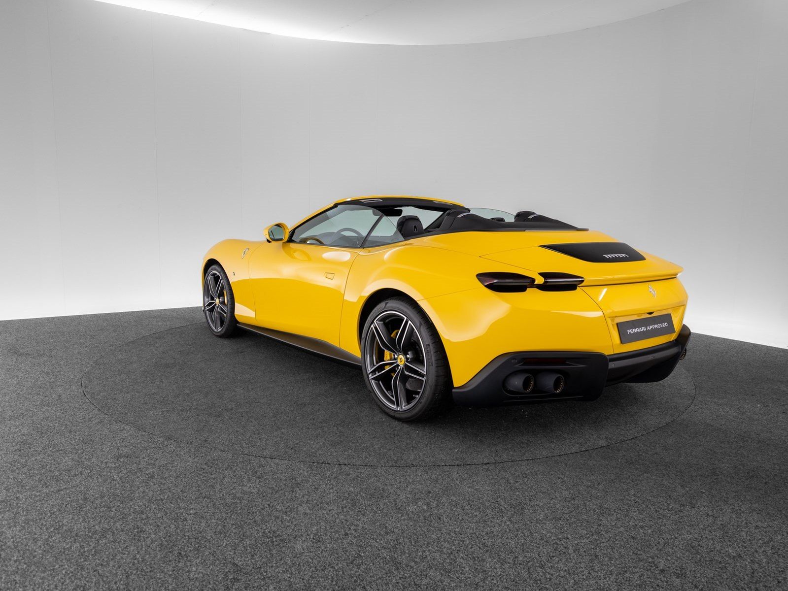Ferrari Roma Spider FERRARI SINGEN imagem 3