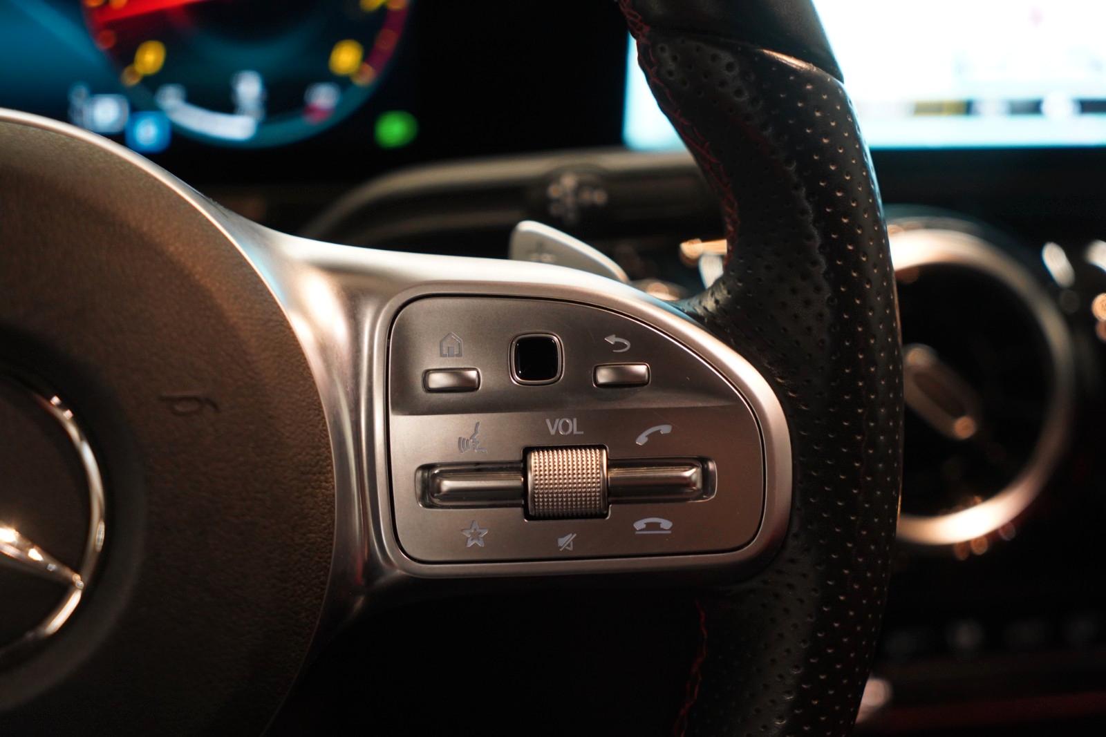 Mercedes-Benz GLA 200 AMG *2.Hand*Unfallfrei*Keyless Go*Pano*