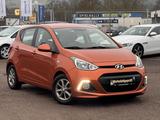 Hyundai i10 1.2 FIFA World C/TüvNEU/Sitzheizung/Garantie - Hyundai aus 2014