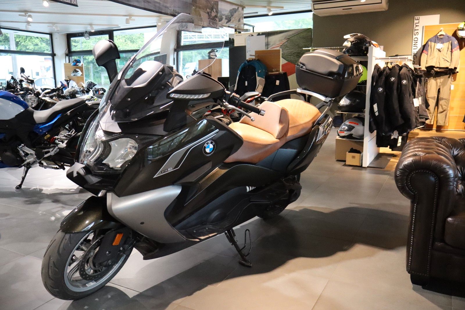Fahrzeugabbildung BMW C650GT Option 719 mit Topcase