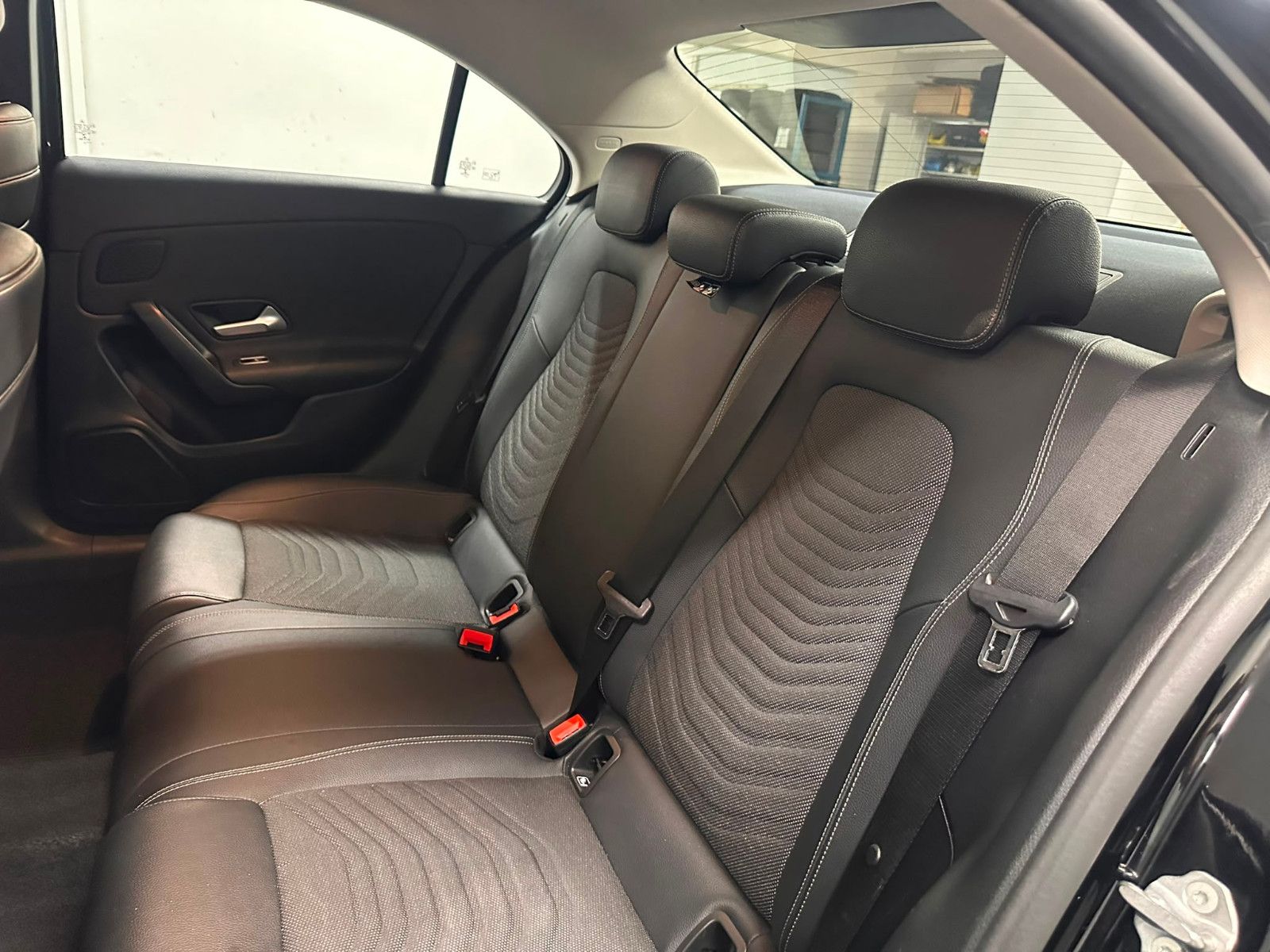 Fahrzeugabbildung Mercedes-Benz A 200 d Limousine NAVI*KLIMA*SH*TOTWI*SPURH*LED*