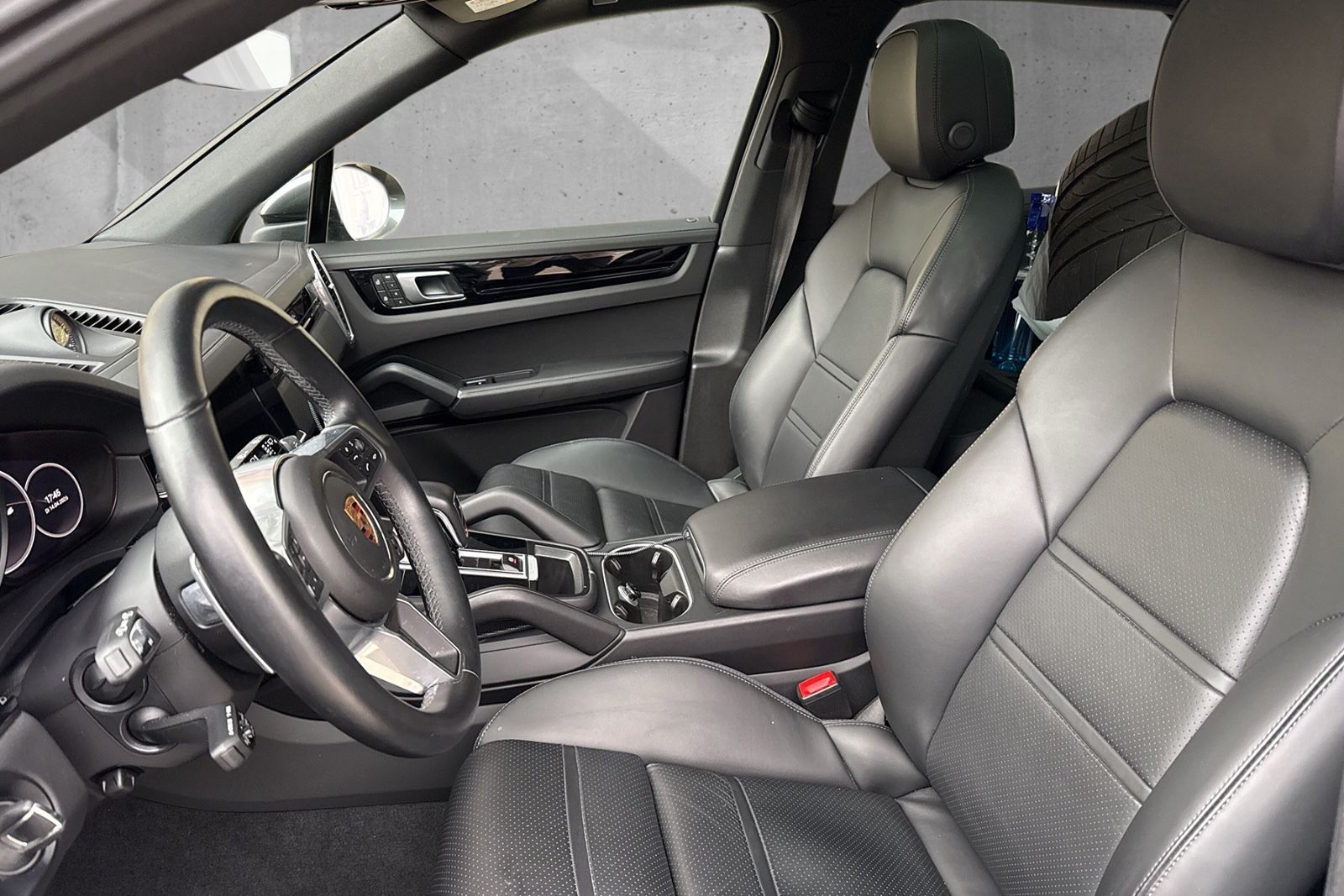 Fahrzeugabbildung Porsche Cayenne E-Hybrid*AHK*Panorama*Surround