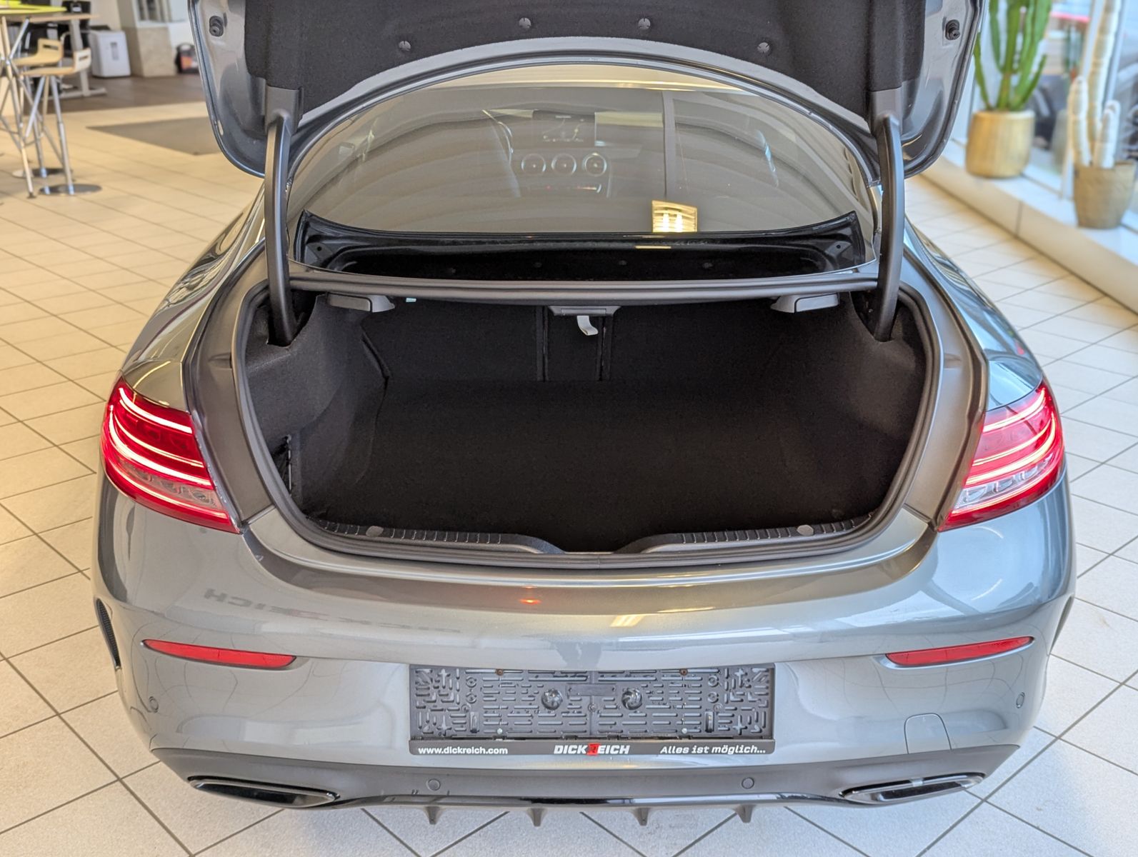 MERCEDES-BENZ C 250 d Coupe AMG-Line LED-ILS Leder Night Cam - Image 16