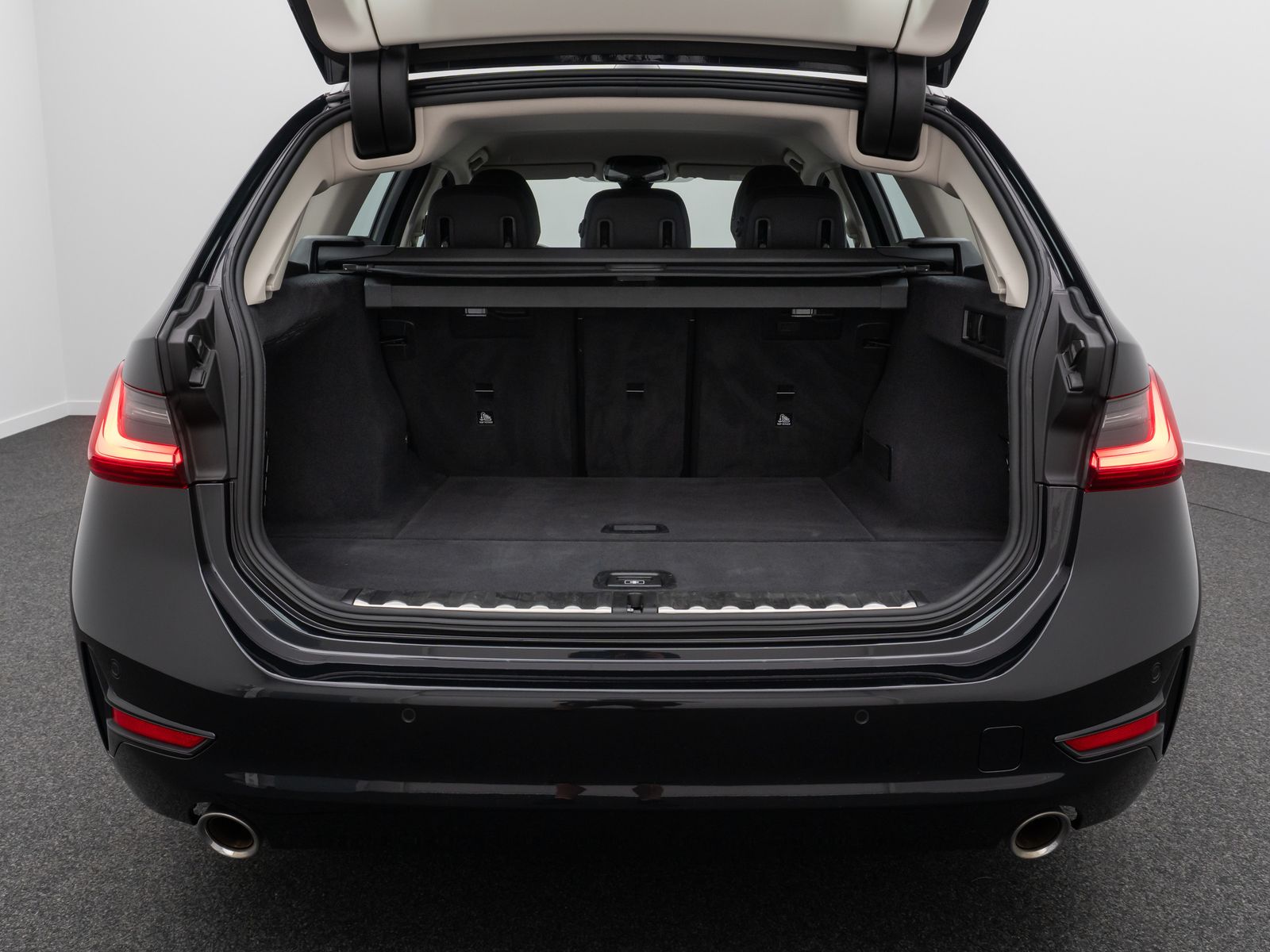 Fahrzeugabbildung BMW 320i DAB Laser Alarm Leder Komfort WLAN Sport