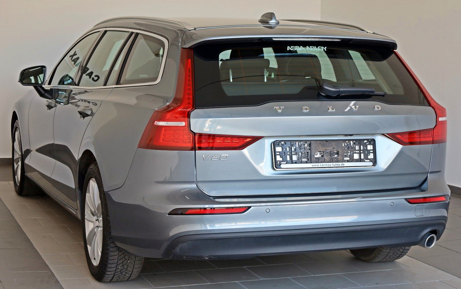 Fahrzeugabbildung Volvo V60 Momentum Pro, T.Leder,Navi,LED,Kamera,SH
